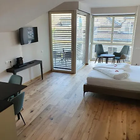 Hotel Ansitz Am Eck By Pernhof 2*