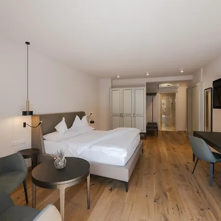 Ansitz Am Eck By Pernhof Hotel Termeno